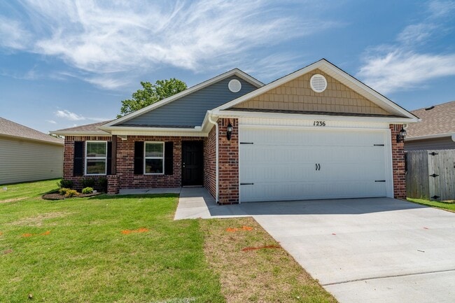 Building Photo - 3BR Home in Great Location! Close to UofA!