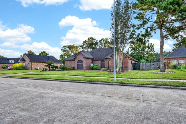 Photo - 18610 Autumn Hills Dr