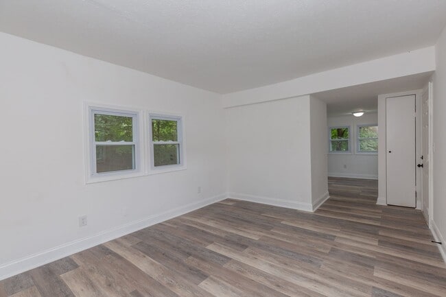 Photo - 2 Bed/1 Bath Trailer in Berkeley Springs House