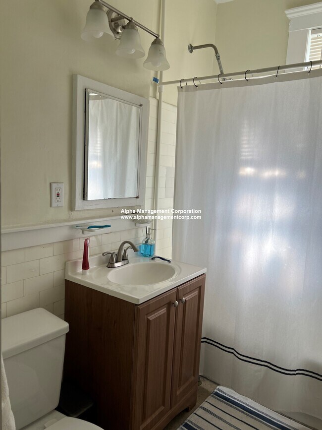 Photo - 94 Maple St Unidad 1