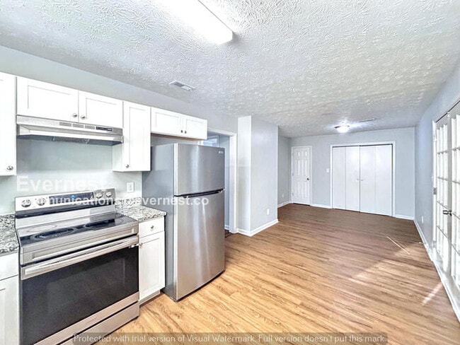 Photo - 3015 Garnet Way