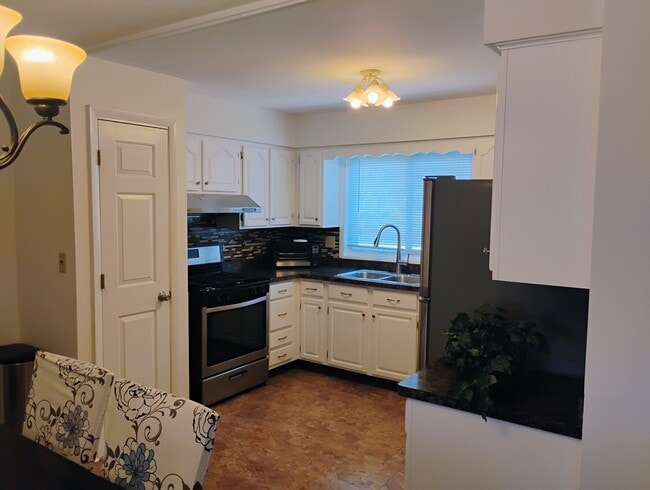 Photo - 553 W Park Ave