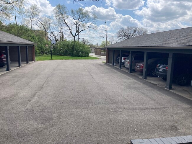 Photo - 2919 Zollinger Rd