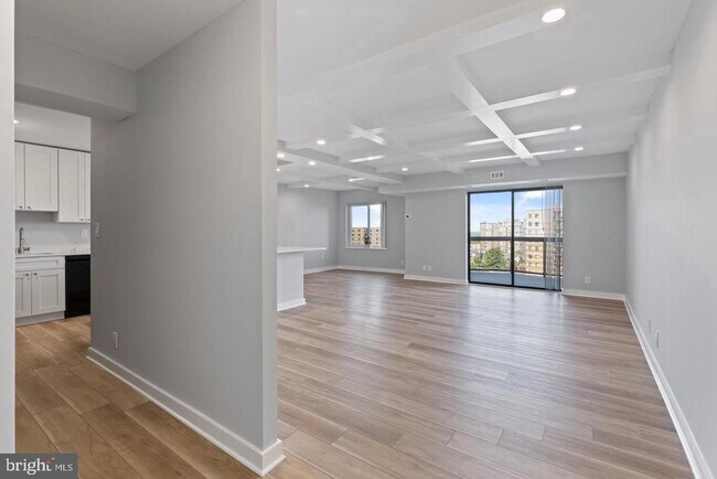 Photo - 8370 Greensboro Dr Unit 1009