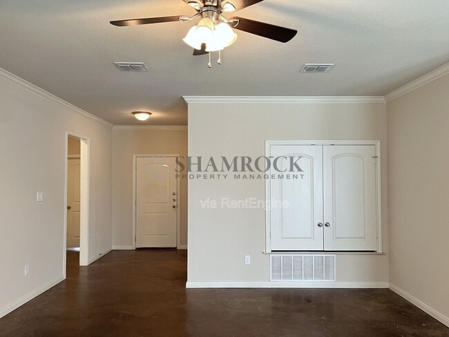 Photo - 5604 Foxborough Dr