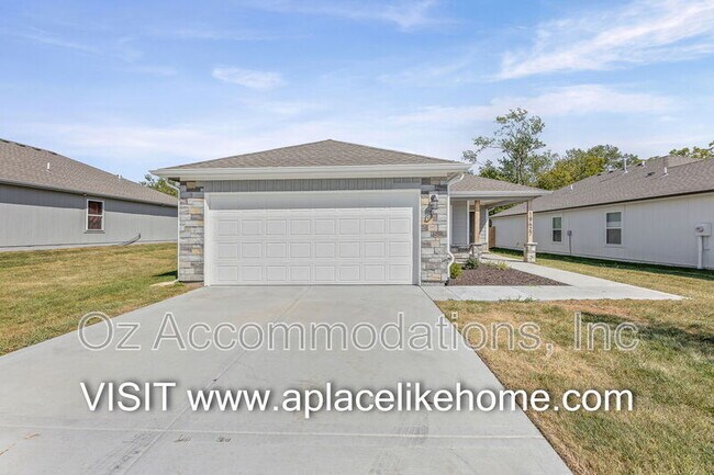 19427 Lincoln St