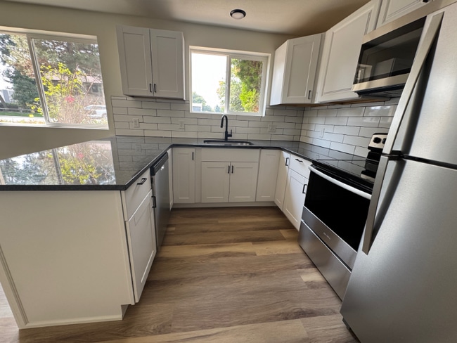 Photo - 806 Meeker St