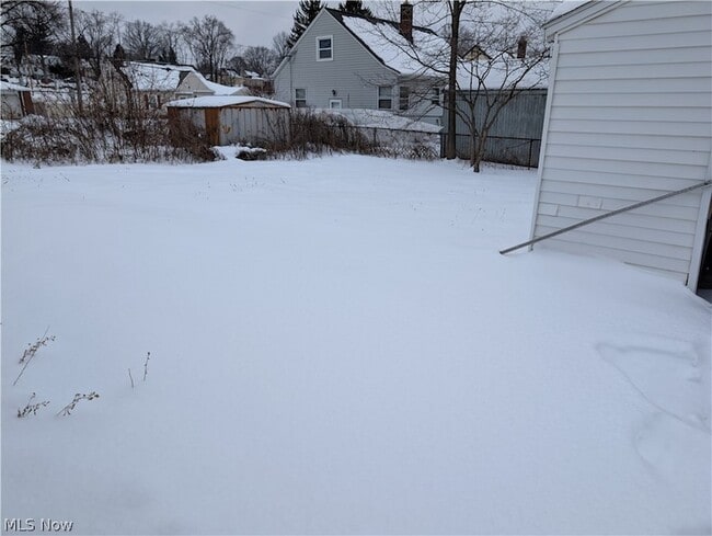 Photo - 637 E Wilbeth Rd