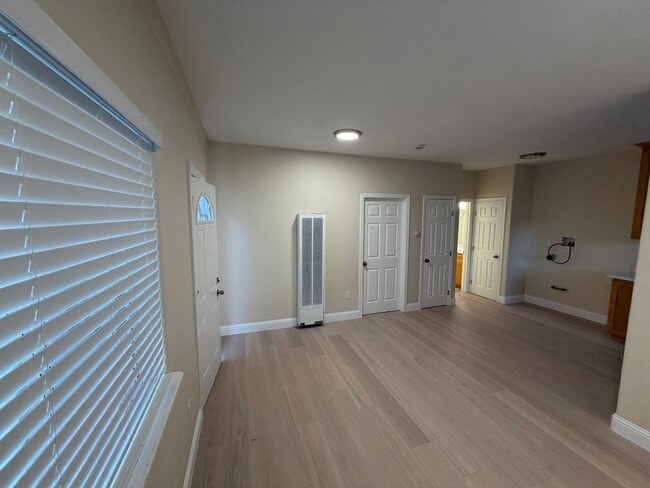 Photo - 985 Williams St Unit B