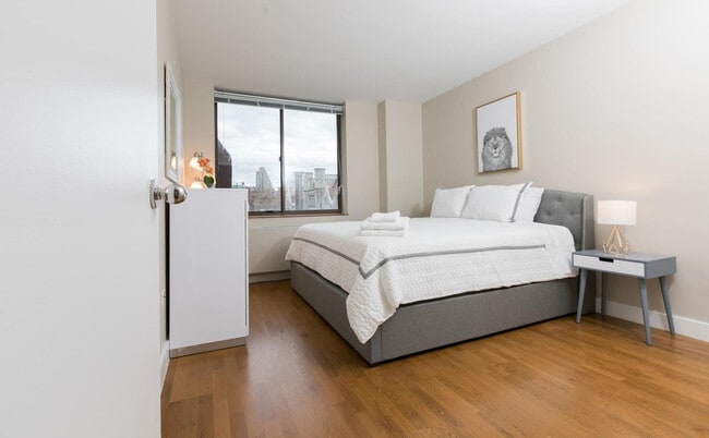 Building Photo - 180 W 90th St Rental
