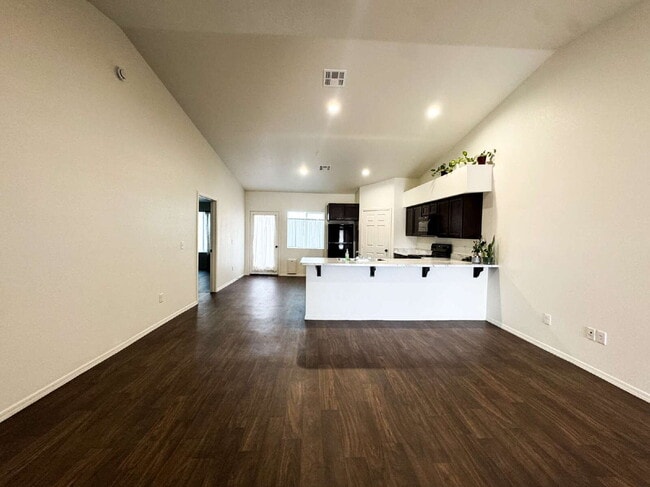 Photo - "Charming 3-Bedroom, 2 Bathroom Home in Yuma!"