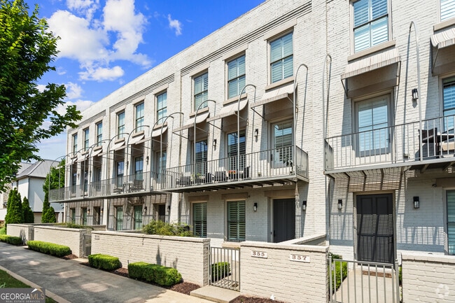 Building Photo - 355 S Esplanade Rental