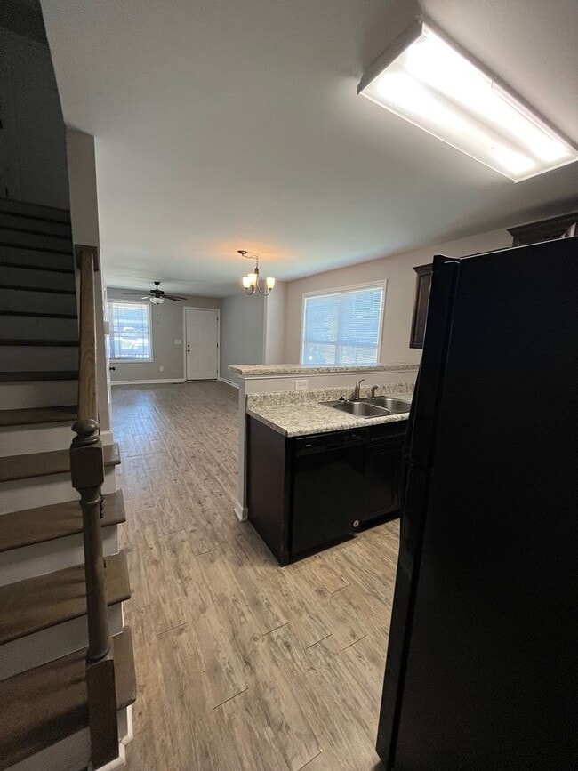 Building Photo - 1235 Bluebird Rd Unit 1235 Bluebird Rd.,  B