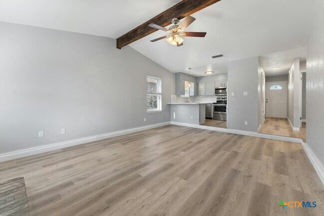 Photo - 2202 Spicewood Dr