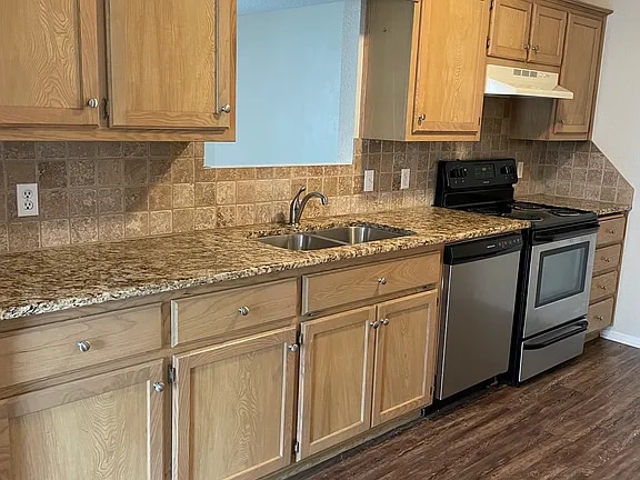 Photo - 306 Williams Rd