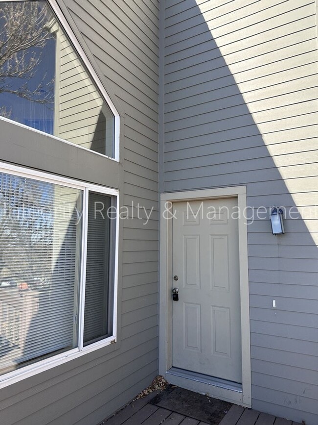 Photo - 442 Antero St