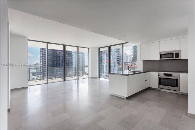 Photo - 88 SW 7th St Unit 2101