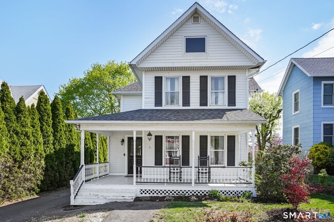 Building Photo - 8 Quintard Ave