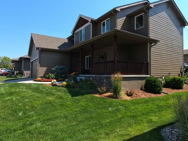 Building Photo - Home For Rent La Vista