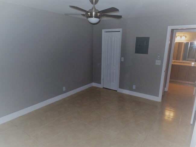 Photo - 3350 Pinewalk Dr N Unit 1415