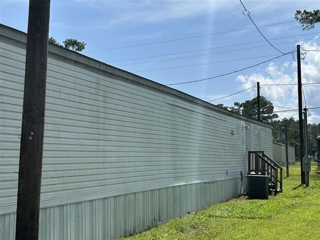 Building Photo - 139 Hubert Blvd