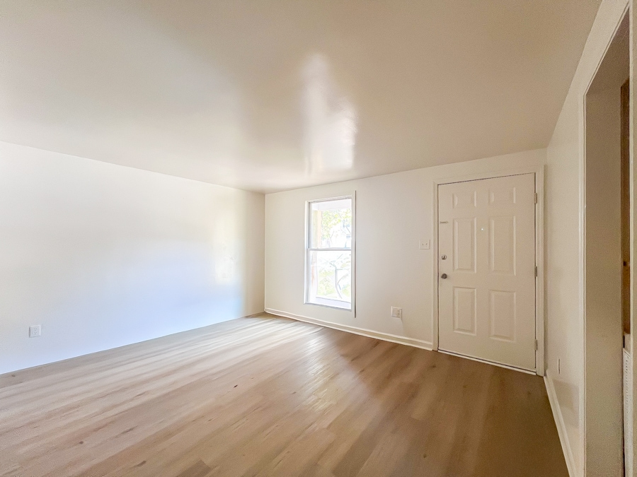 Photo - 16 Fox Hill Dr