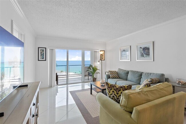 Building Photo - 1500 S Ocean Dr Unit 702 Rental