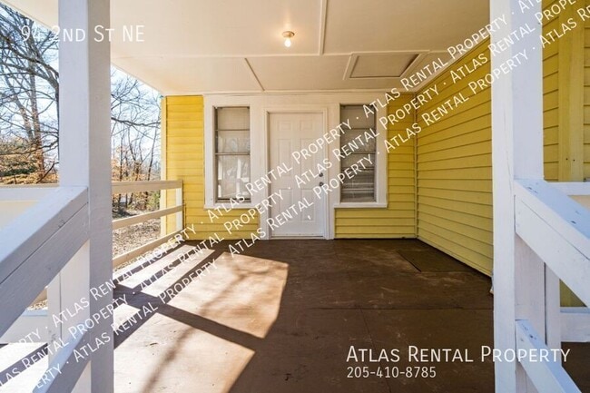 Photo - 94 2nd St NE