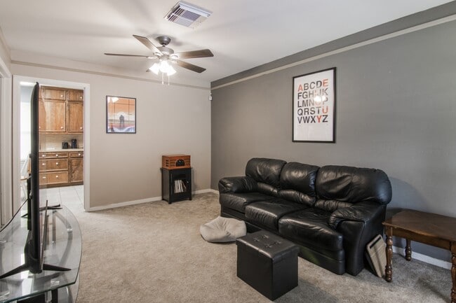 Photo - 3212 Thornwood Dr