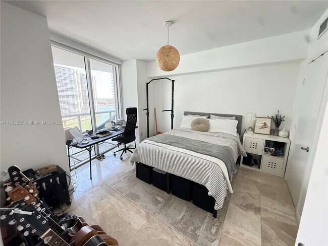 Photo - 495 Brickell Ave Condo Unit 1904