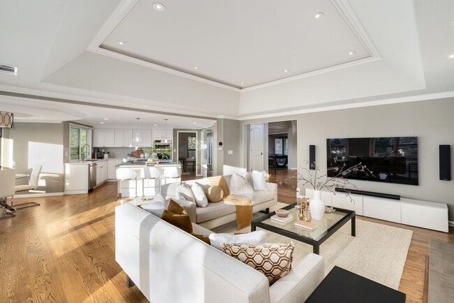 Photo - 4 Bed 3.5 Bath In Round Hill Estates North