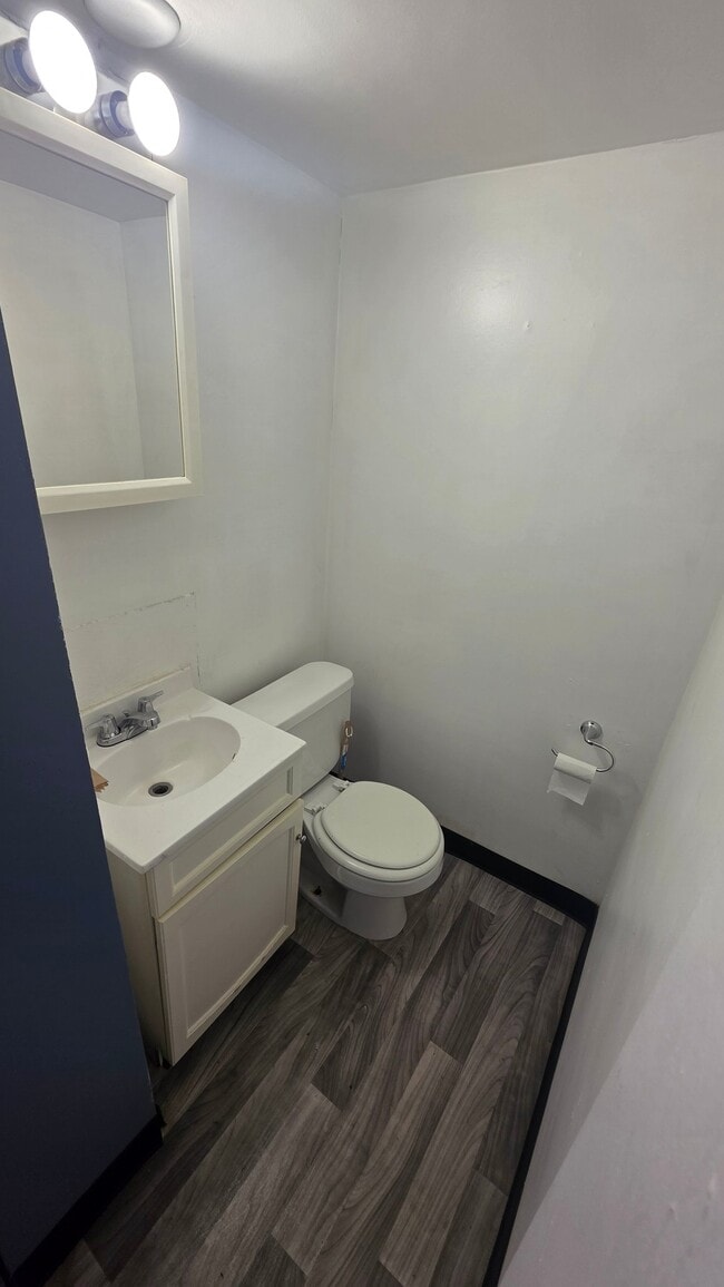 946 Oliver Ave Unit 15