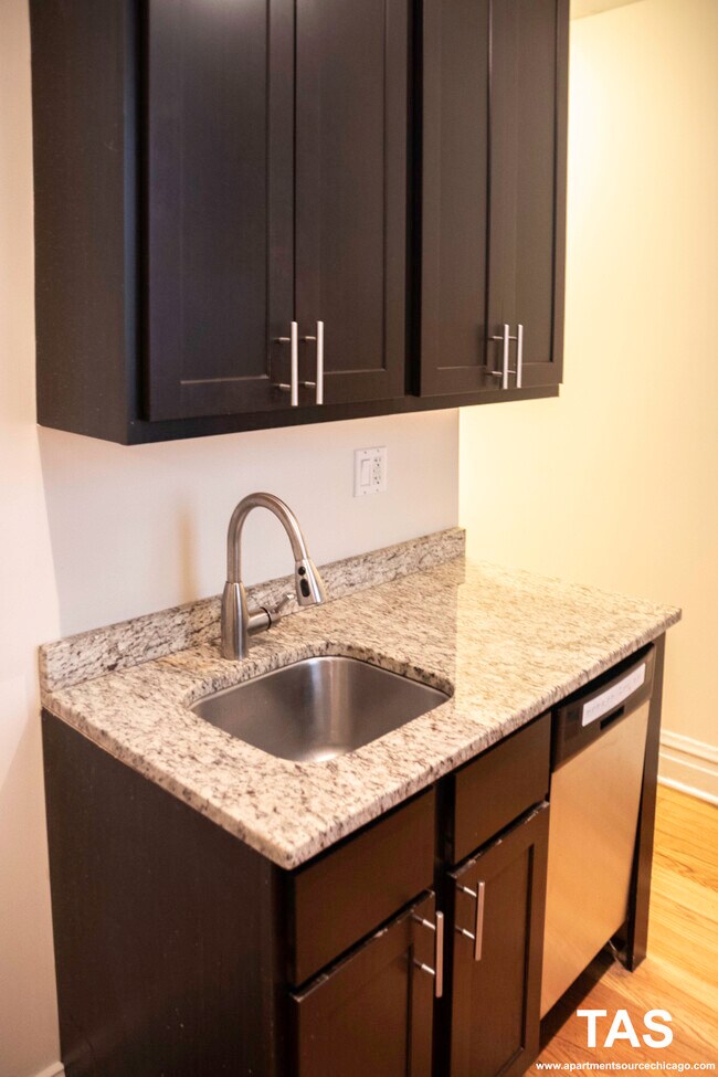 Photo - 2175 W Giddings St Unit 1