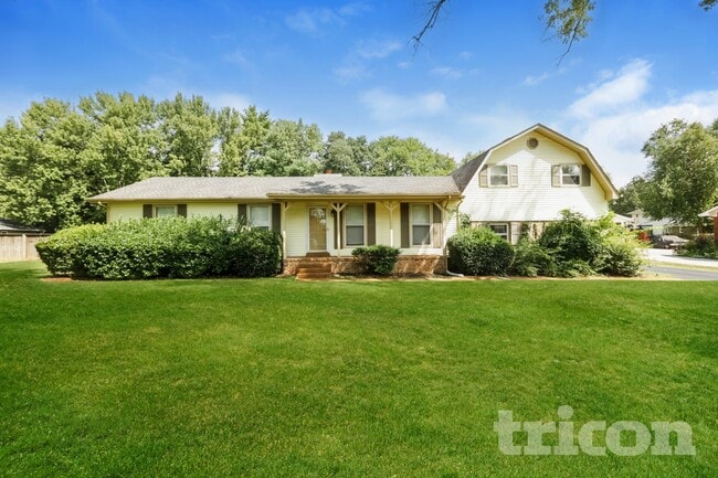 Building Photo - 1706 Deerrun Rd