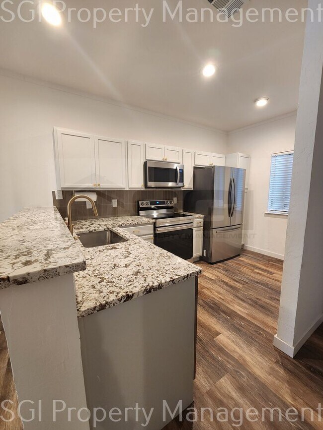 Rare 2 Bed 2 Bath Waterfront Property in R... Condo Unit A Condo for