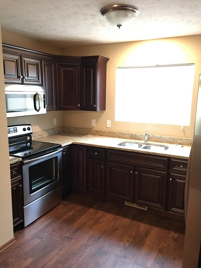 Newer Construction Home in Excellent Famil... - Newer Construction Home in Excellent Famil...