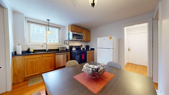 Photo - 282 Washington St Unit 2