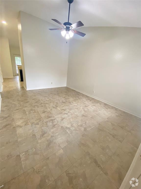 Building Photo - 2216 San Gabriel St Unit 304 Rental