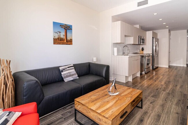 Photo - 49 Kings Wharf Pl Unit ID1222936P