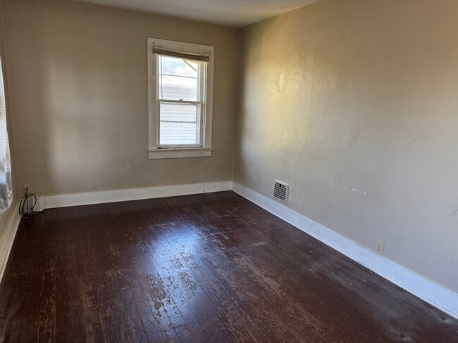 Photo - 812 Archer Ave