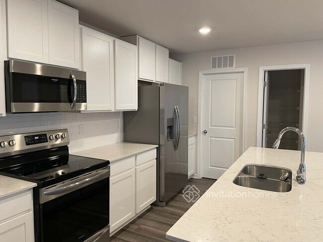 Photo - 5113 Cameron Cmns Pkwy