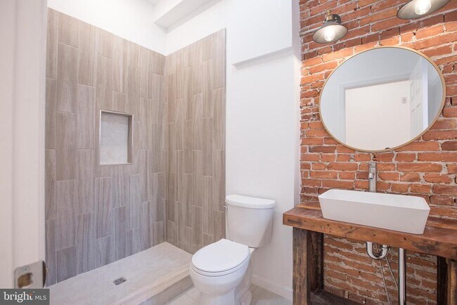 Photo - 1611 Swain St