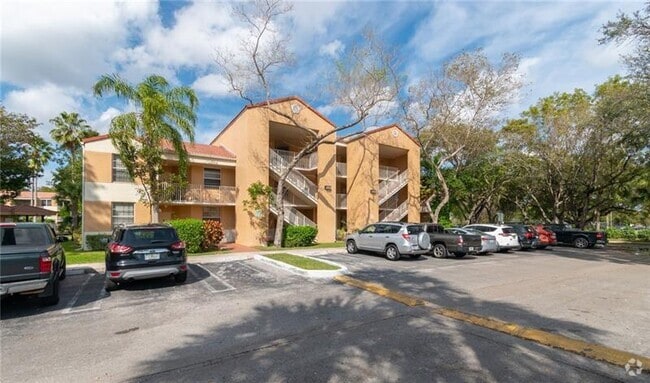 Building Photo - 8240 NW 24th St Unit 8240 Rental
