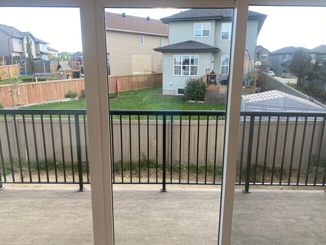 Photo - 1025 Secord Promenade