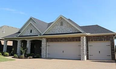 Photo - 1500 SW Wisteria Ave House