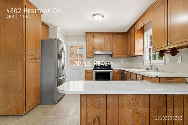 Photo - 4802 Heritage Dr