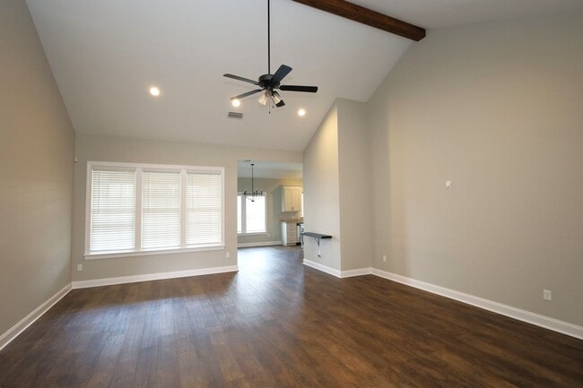 Photo - 121 Floyd Mcneal Dr