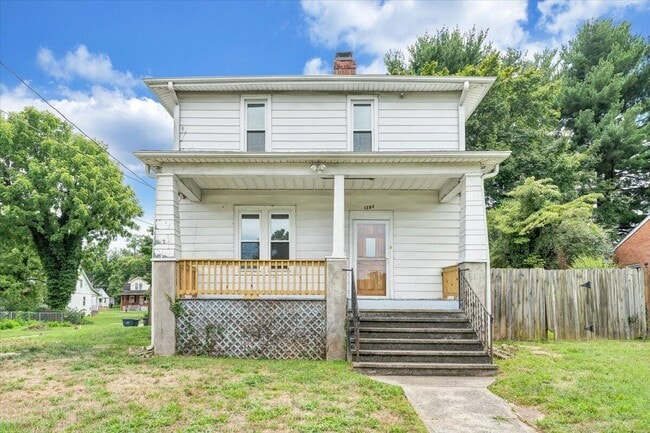 Building Photo - 1202 Rugby Blvd NW