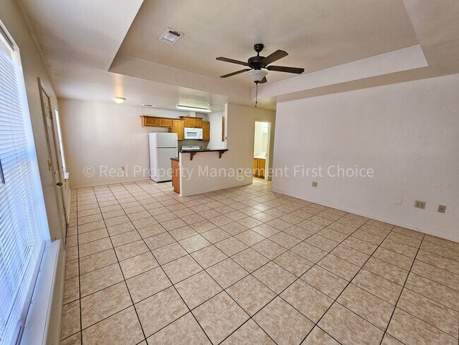 Photo - Cute 3B/2B Duplex on South Side!