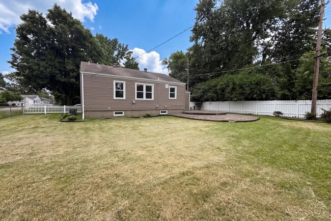 Photo - 1 Winstead Pl